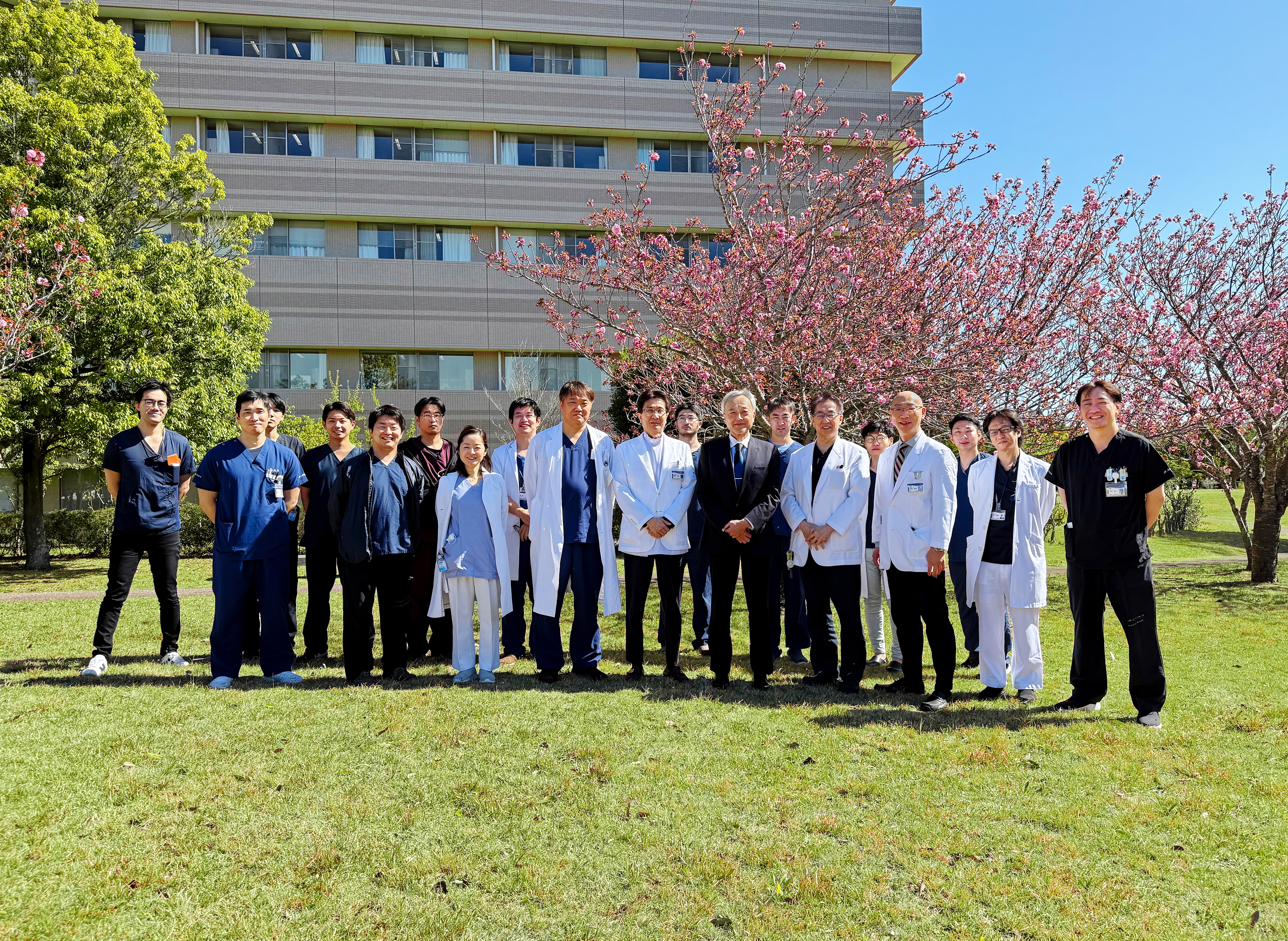 2医局写真2025 (2)